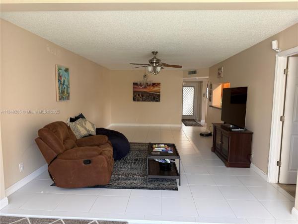 Sabal Palm Of Pine Island Ridge, 1920 Sabal Palm Dr #201, Davie, Florida 33324, image 2