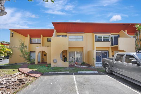13731 SW 84 St B, Unincorporated Dade County, Florida 33183, image 1