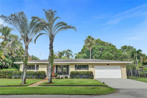 Plantation Gardens, 821 Oleander Dr, Plantation, Florida 33317, image 1