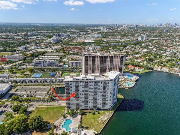 11111 Biscayne Blvd #15F, Miami, Florida 33181, image 1