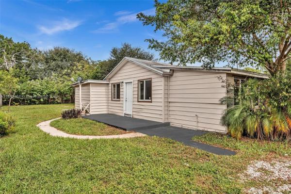 Strathford Heights, 520 N 60th Way #1, Hollywood, Florida 33024, image 1