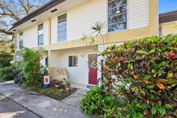 Hollywood Gardens, 3300 Atlanta St #15B, Hollywood, Florida 33021, image 1