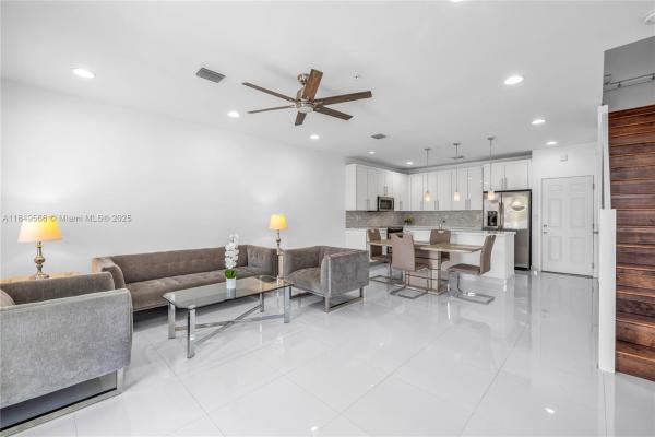 2610 NE 213th St #109, Unincorporated Dade County, Florida 33180, image 1