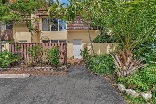 The Townhouses At Nova 1, 3750 SW 60th Ter #1, Davie, Florida 33314, image 1