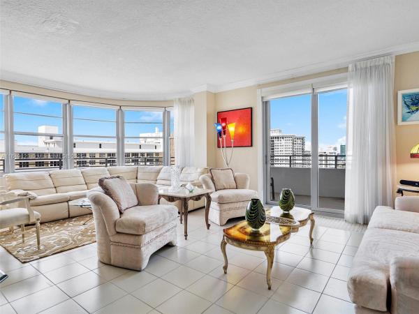 Oceanside Plaza, 5555 Collins Ave #17S, Miami Beach, Florida 33140, image 1