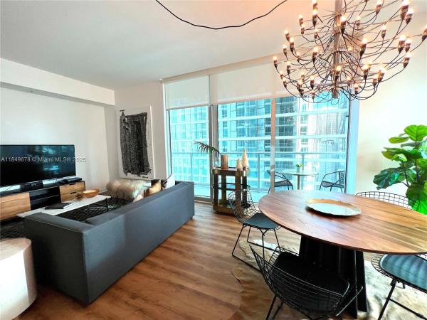 Met 1, 300 S Biscayne Blvd #T-1602, Miami, Florida 33131, image 1