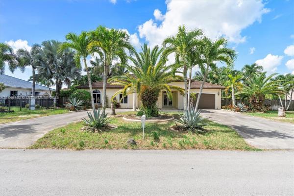 12920 SW 220th Ter, Miami, Florida 33170, image 1