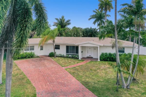 Edgewater Estates, 2106 NE 16th Ave, Wilton Manors, Florida 33305, image 1