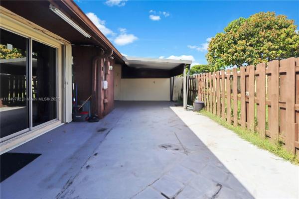 Devon Aire Villas, 11210 SW 123rd Ave, The Crossings, Florida 33186, image 2