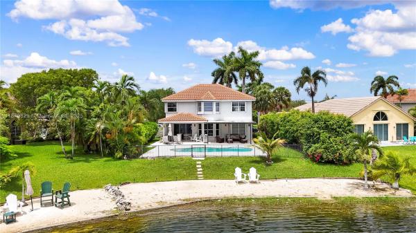 Chapel Lake Estates, 1361 NW 185th Ave, Pembroke Pines, Florida 33029, image 1