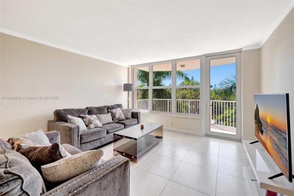 Golden View, 3181 S Ocean Dr #405, Hallandale Beach, Florida 33009, image 1