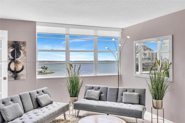 The Four Ambassadors, 801 Brickell Bay Dr #970, Miami, Florida 33131, image 2