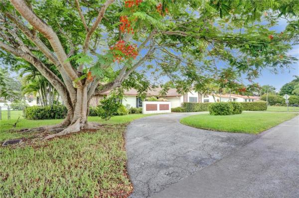 Briar Bay Urban Park, 9461 SW 134th St, Kendall, Florida 33176, image 2