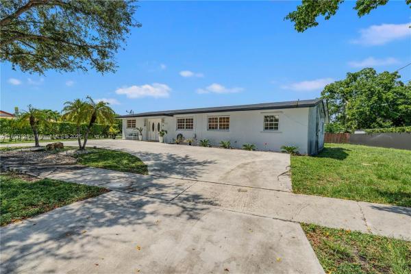 10351 SW 49th St, Miami, Florida 33165, image 1