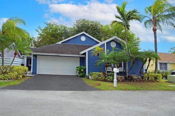 13934 SW 103rd Ter, Unincorporated Dade County, Florida 33186, image 1