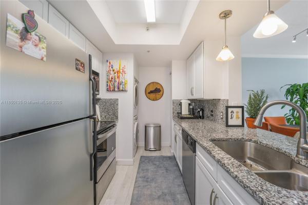 Cite On The Bay East, 2000 N Bayshore Dr #312, Miami, Florida 33137, image 1