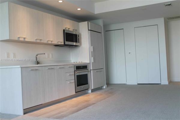 Brickell Heights East, 45 SW 9th St #2809, Miami, Florida 33130, image 1