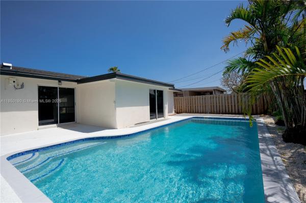 North Pompano Beach, 3751 NE 17th Ave, Pompano Beach, Florida 33064, image 1