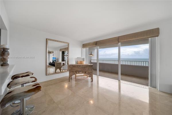 Commodore Club South, 199 Ocean Lane Dr #901, Key Biscayne, Florida 33149, image 1
