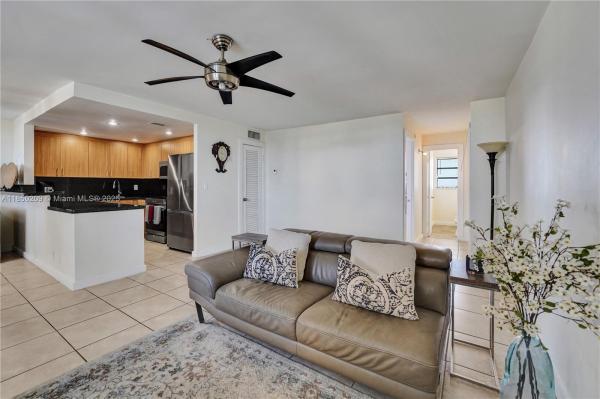 Telstar, 1811 Jefferson St #606, Hollywood, Florida 33020, image 1