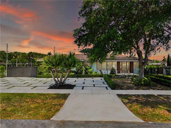Downer Palms, 105 NE 18th St, Homestead, Florida 33030, image 2