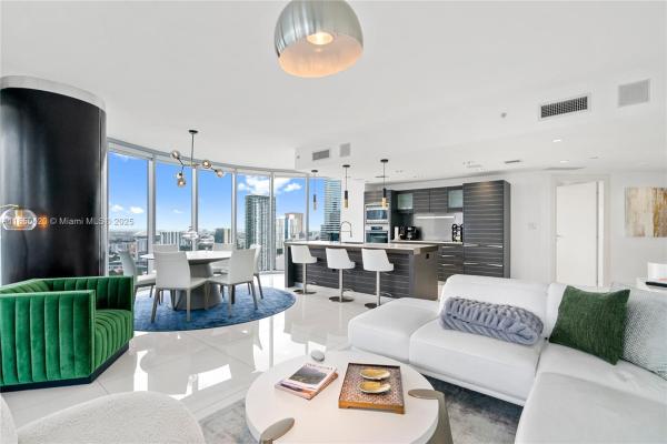 Epic Hotel & Residences, 200 Biscayne Boulevard Way #3802, Miami, Florida 33131, image 1