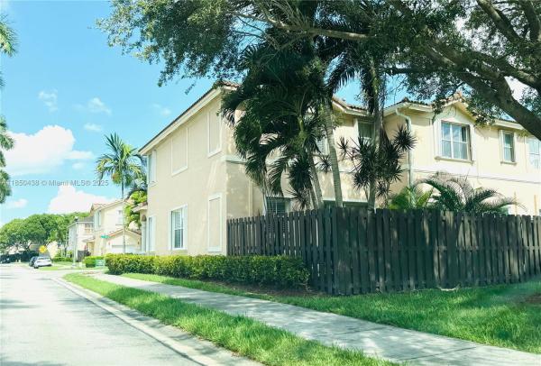 Kendall Breeze, 12195 SW 124th Path, Three Lakes, Florida 33186, image 2