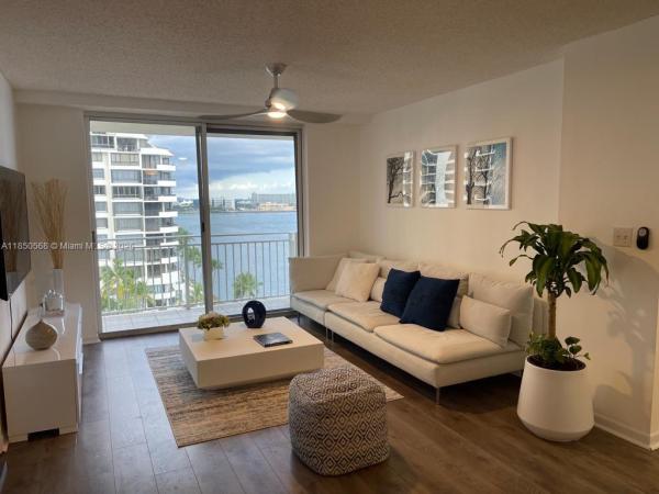 Isola, 770 NE Claughton Island Dr #1013, Miami, Florida 33131, image 1