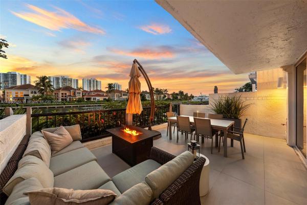 Golden Pointe, 3754 NE 209th Ter, Aventura, Florida 33180, image 1