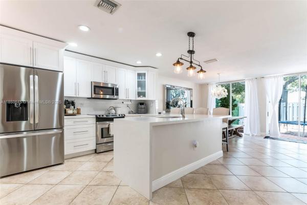 Doral Greens, 5224 NW 103rd Ave, Doral, Florida 33178, image 1