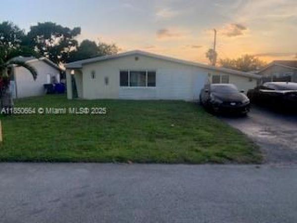 Fleetwood Manor, 1430 N 65th Ave, Hollywood, Florida 33024, image 1