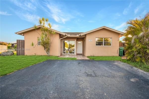 13880 SW 44th Ter, Miami, Florida 33175, image 1