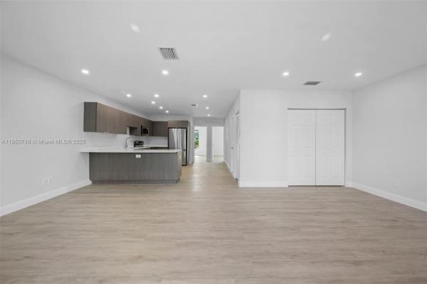 Landing Oaks, 349 NW 40th St #202, Oakland Park, Florida 33309, image 1