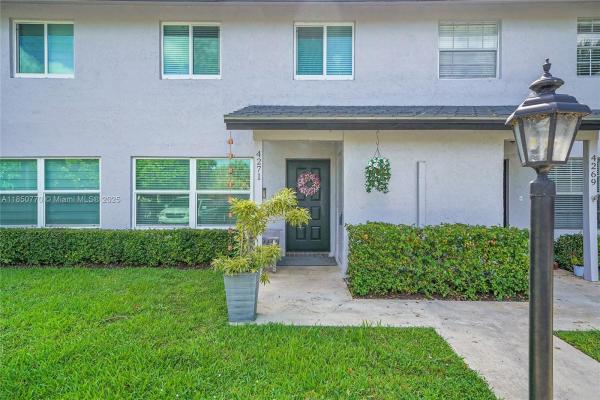 Deer Run Springs, 4271 Coral Springs Dr #5C, Coral Springs, Florida 33065, image 2