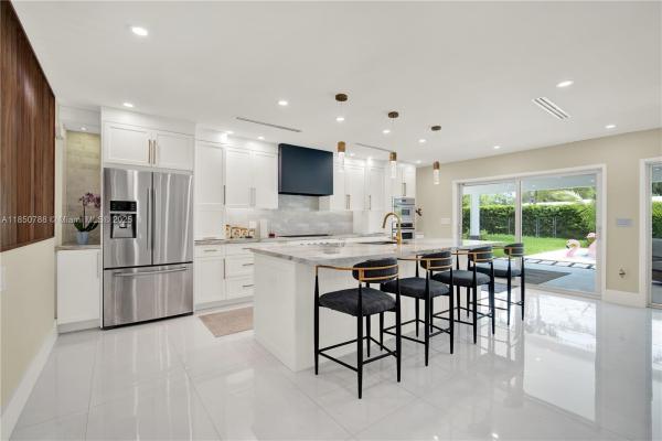 Mangowood, 14625 SW 83rd Pl, Palmetto Bay, Florida 33158, image 2