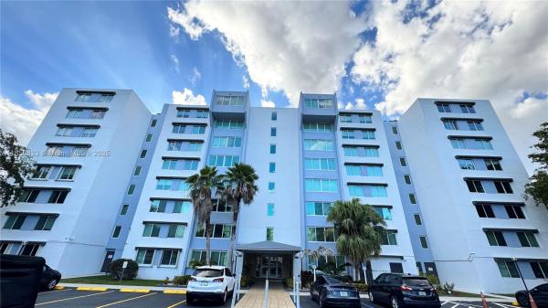 9125 SW 77 Ave 103, Unincorporated Dade County, Florida 33156, image 1