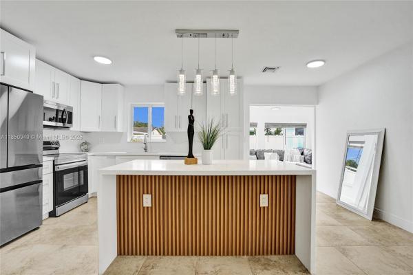 Tod Acres Country Club, 820 NE 8th St, Pompano Beach, Florida 33060, image 1