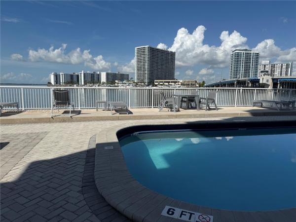 Villa Bay Vista, 2016 Bay Dr #202, Miami Beach, Florida 33141, image 1