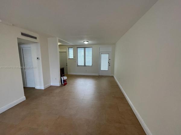 Tower East Incorporated Ocean Beach, 1150 Euclid Ave #106, Miami Beach, Florida 33139, image 1