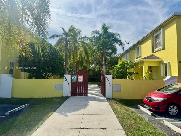 19550 SW 103rd Ct 5, Cutler Bay, Florida 33157, image 1