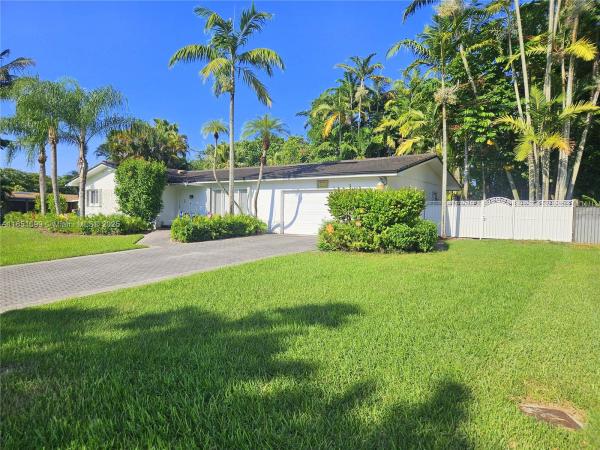 Pine Shore, 12101 SW 110th Ave, Kendall, Florida 33176, image 2