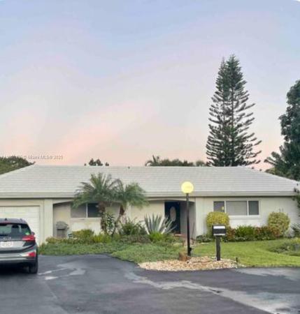 1013 E Cypress Dr #V-31, Pompano Beach, Florida 33069, image 1