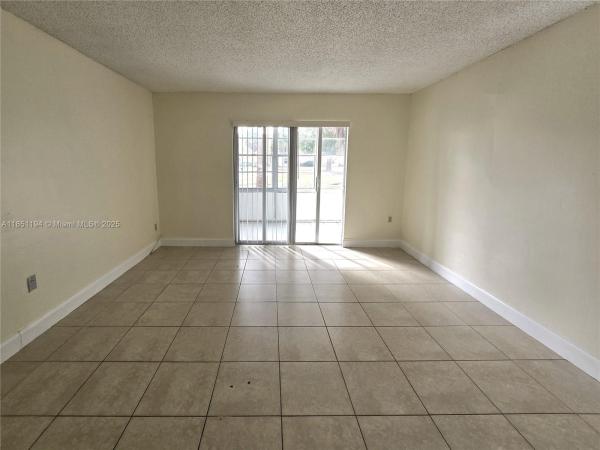 Heritage Circle, 4334 NW 9th Ave #9-1B, Deerfield Beach, Florida 33064, image 1