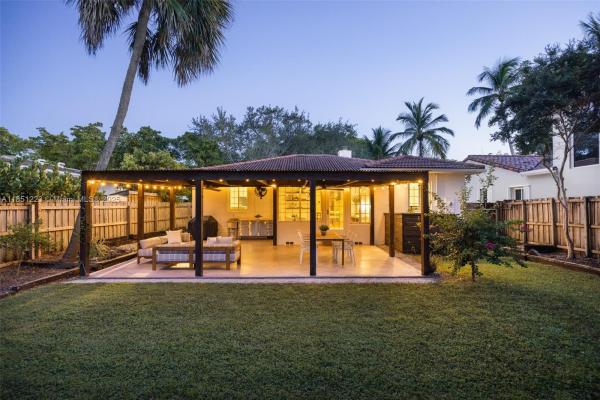 Aqua Marine, 727 NE 76th St, Miami, Florida 33138, image 2