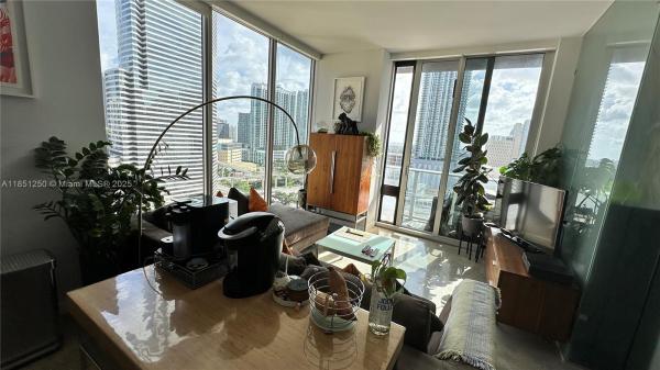 Centro, 151 SE 1st St 1711, Miami, Florida 33131, image 1