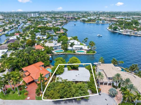 Santa Barbara Shores, 2587 SE 8th St, Pompano Beach, Florida 33062, image 1