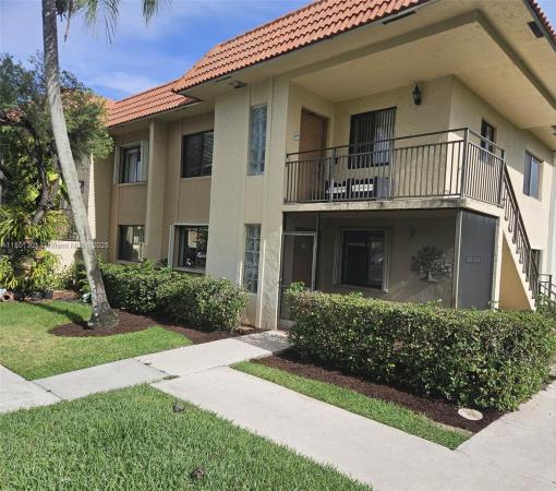 366 Lakeview Dr #104, Weston, Florida 33326, image 1