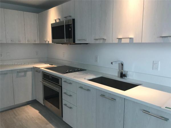 Brickell Heights West, 55 SW 9th St #2207, Miami, Florida 33131, image 1