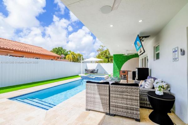 Islas Canarias Homes, 14354 SW 113th Ter, The Hammocks, Florida 33186, image 3