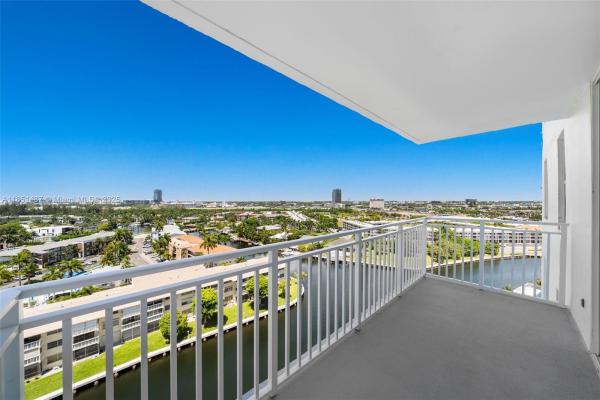 Golden Horn, 427 Golden Isles Dr #12D, Hallandale Beach, Florida 33009, image 2